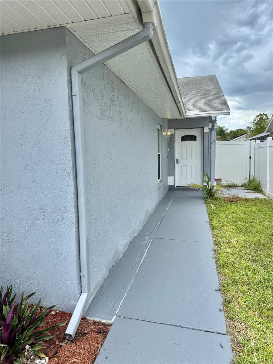 Single Family Residence at 4811 PLINY CT, KISSIMMEE, photo 2 of 16