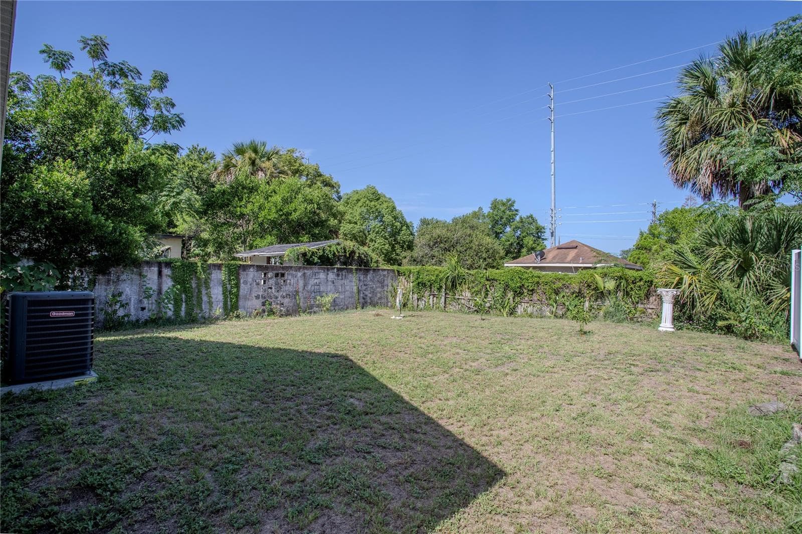 Backyard - 1202 S DEWEY ST, EUSTIS