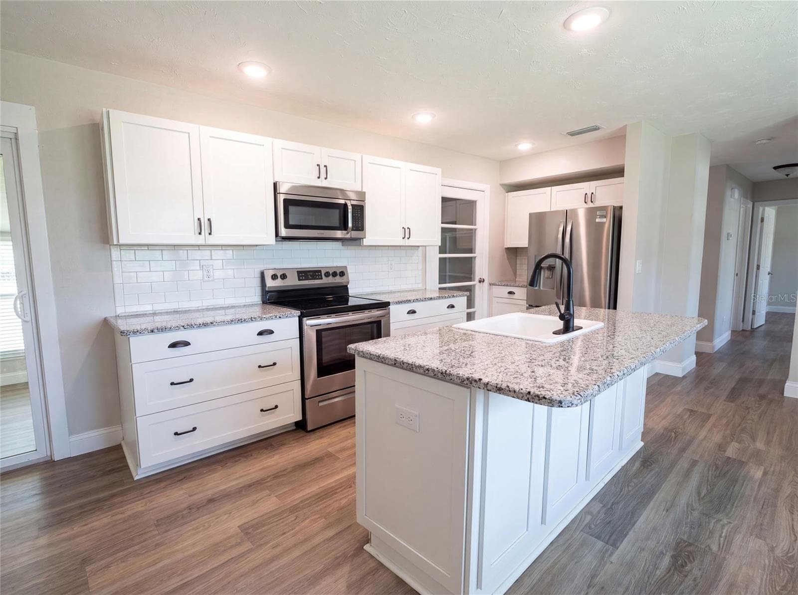 Single Family Residence at 1521 W RIVER SHORE WAY, TAMPA, photo 9 of 14