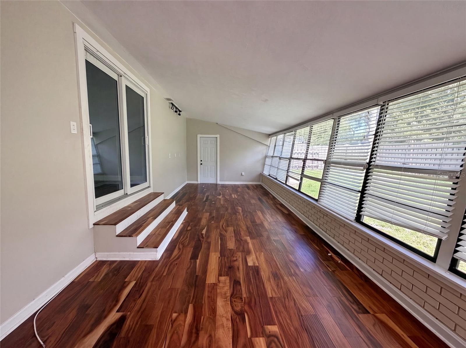 Single Family Residence at 1521 W RIVER SHORE WAY, TAMPA, photo 13 of 14