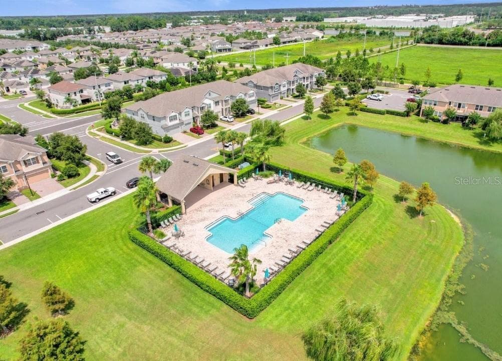 community pool - 480 ROCKY GROVE LN, SANFORD