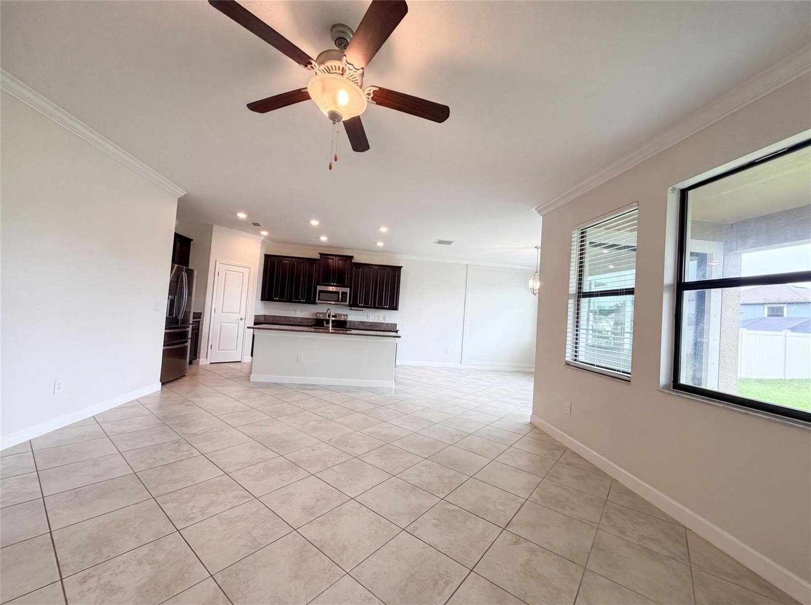 Single Family Residence at 9709 IVORY DR, RUSKIN, photo 3 of 34