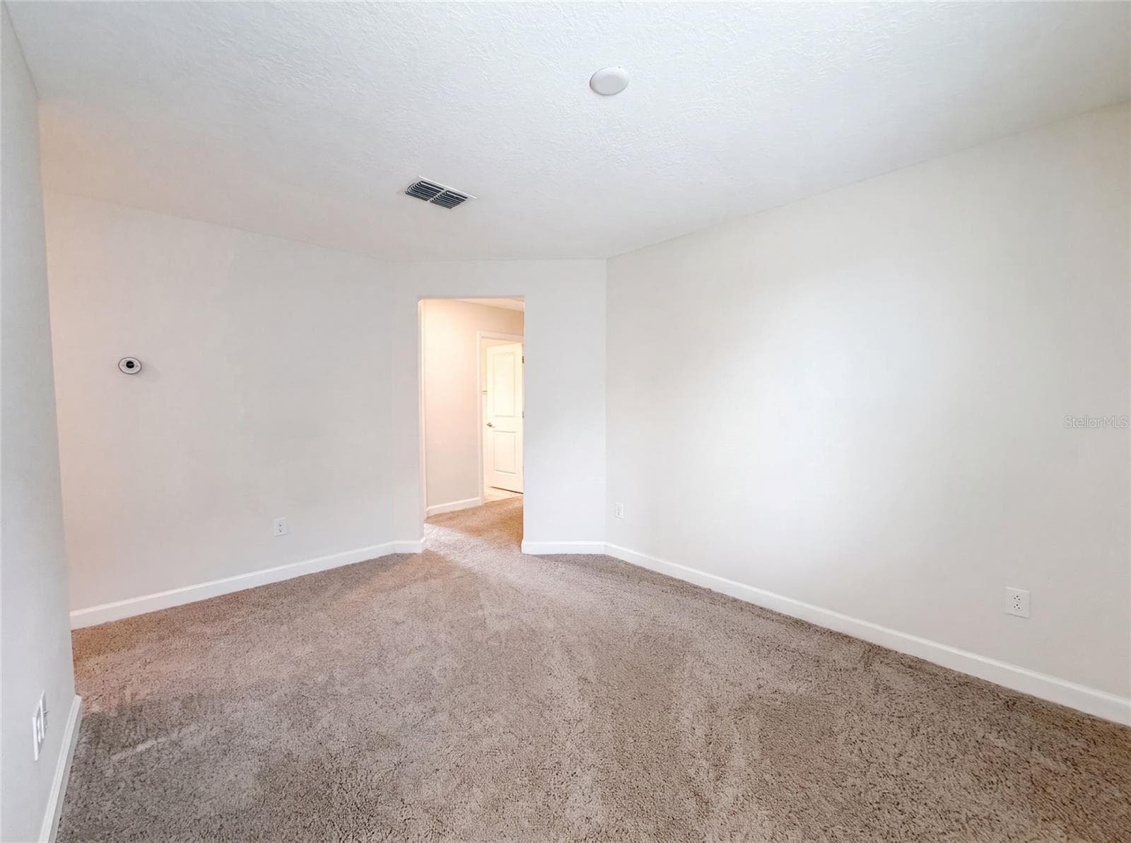 Single Family Residence at 9709 IVORY DR, RUSKIN, photo 12 of 34