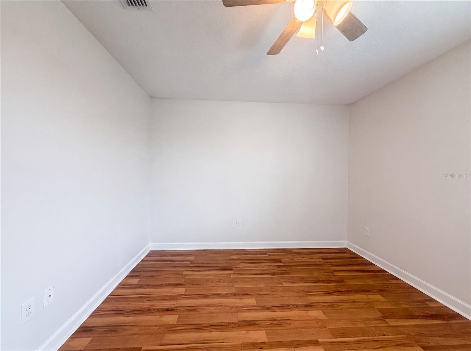 Single Family Residence at 9709 IVORY DR, RUSKIN, photo 14 of 34