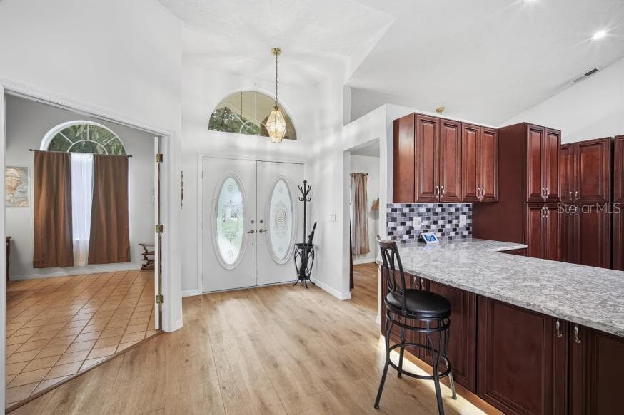 Single Family Residence at 483 LINCOLN AVE, MASARYKTOWN, photo 5 of 41