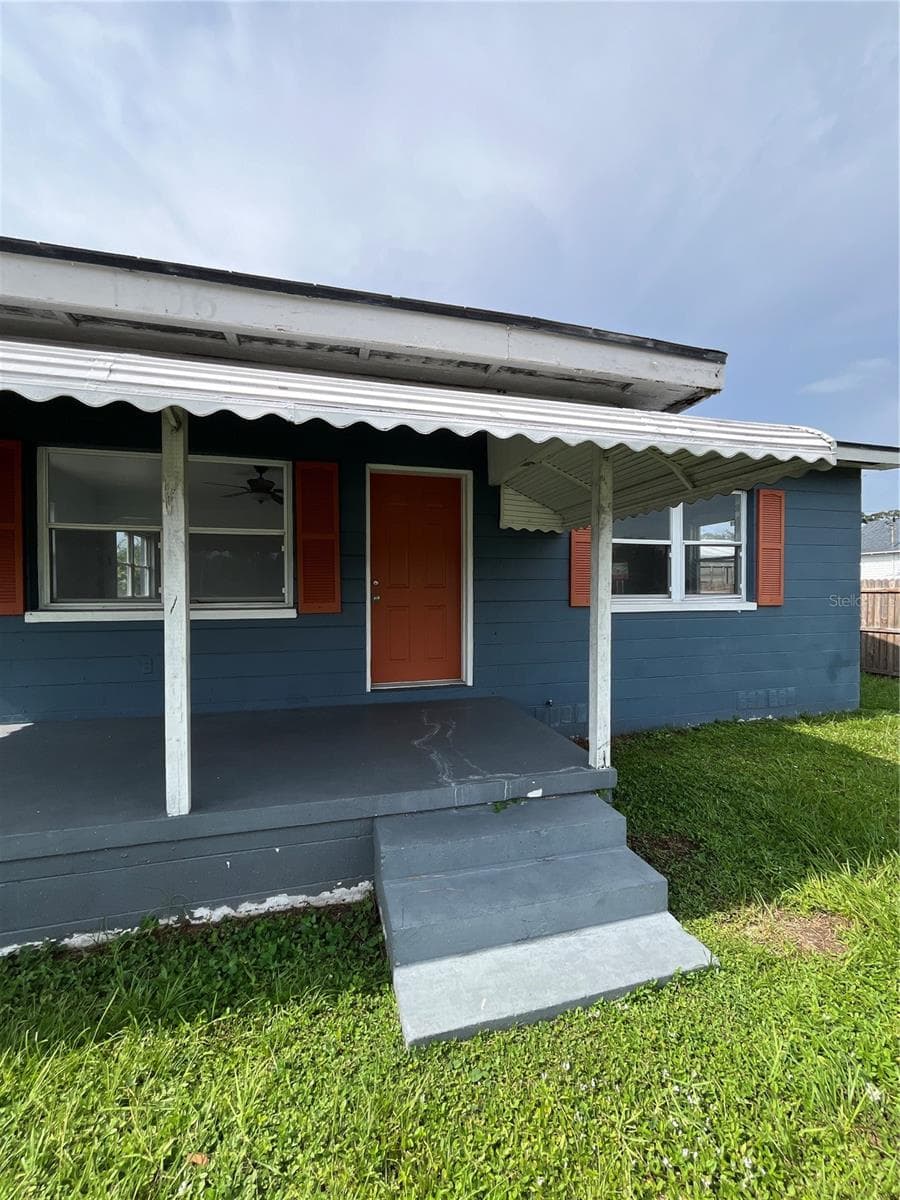 Single Family Residence at 1206 E CANAL ST, MULBERRY, photo 2 of 56