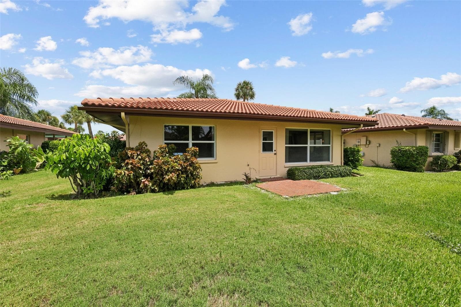 Villa at 3210 CAMBRIDGE AVE, BRADENTON, photo 6 of 38