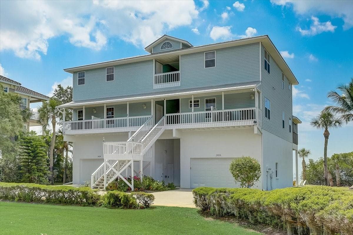 Condominium at 2424 BAY DR #2424/2426, BRADENTON, photo 2 of 29