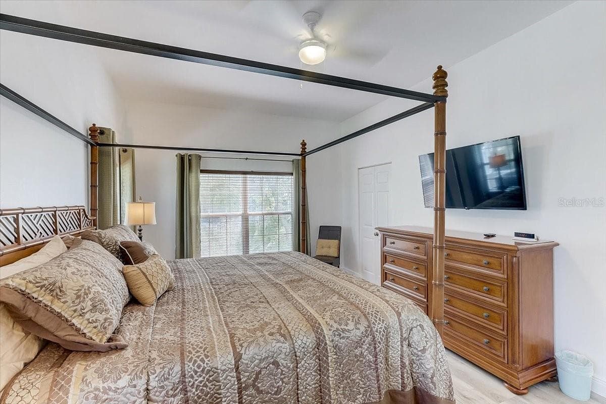 Condominium at 2424 BAY DR #2424/2426, BRADENTON, photo 15 of 29