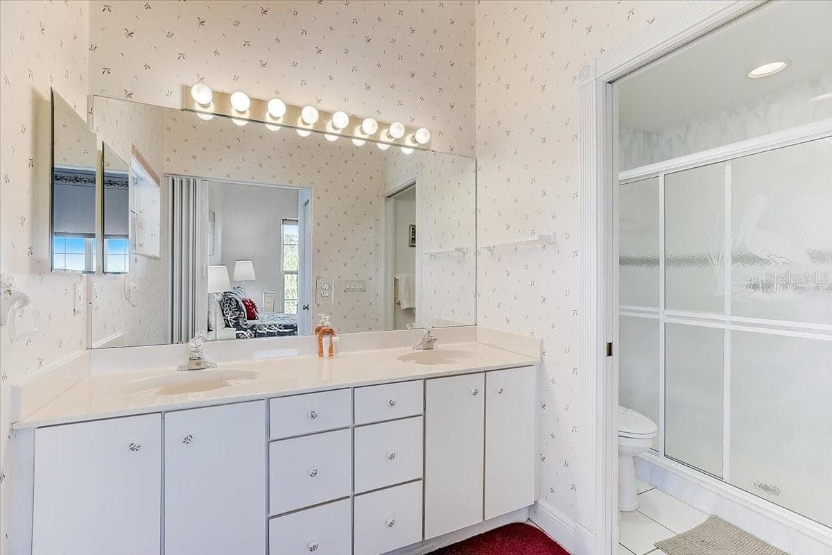 Condominium at 2424 BAY DR #2424/2426, BRADENTON, photo 21 of 29