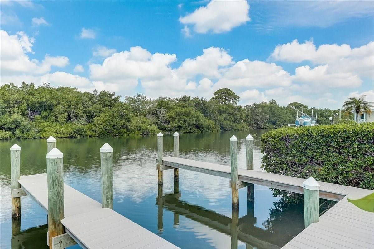 Condominium at 2424 BAY DR #2424/2426, BRADENTON, photo 27 of 29