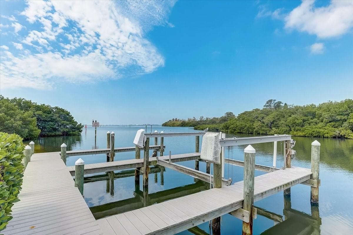 Condominium at 2424 BAY DR #2424/2426, BRADENTON, photo 28 of 29