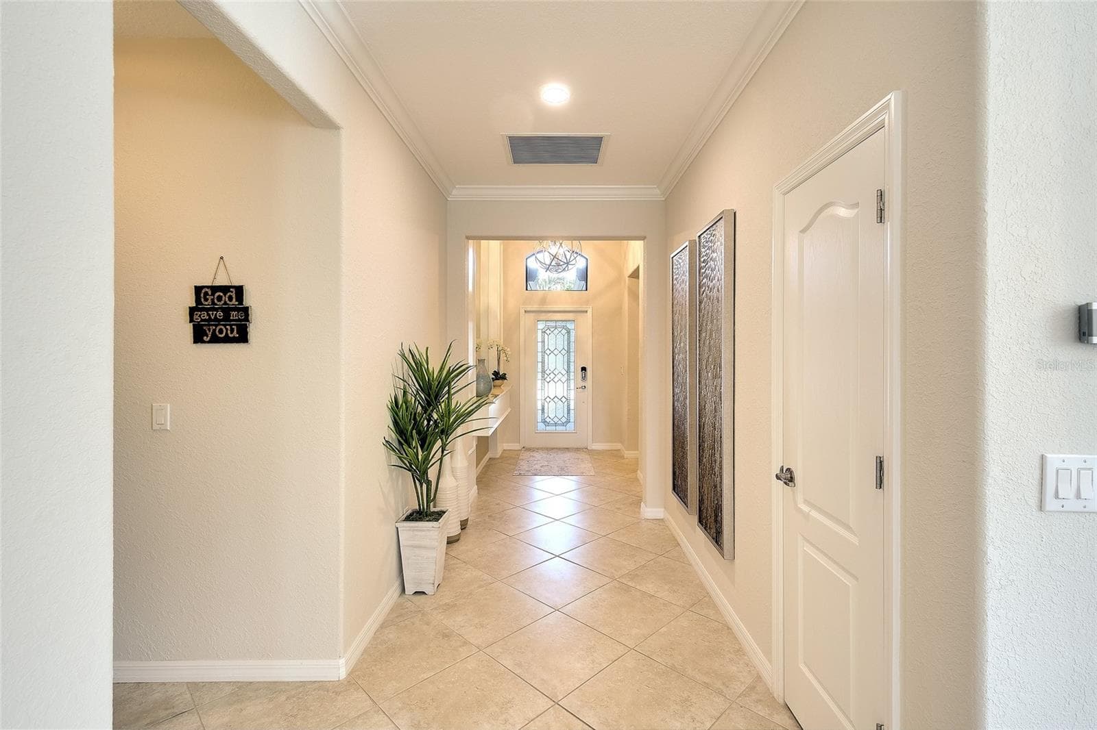 Interior Entryway Hallway - 7130 QUIET CREEK DR, BRADENTON