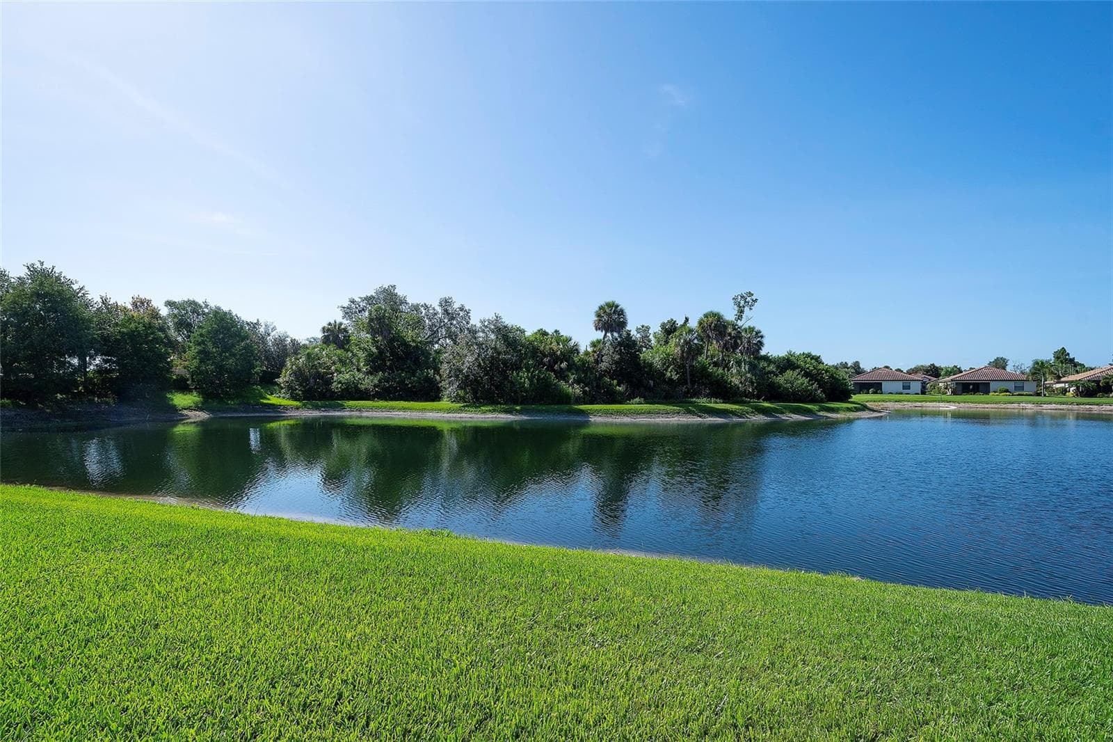 Peaceful Lakeviews - 7130 QUIET CREEK DR, BRADENTON