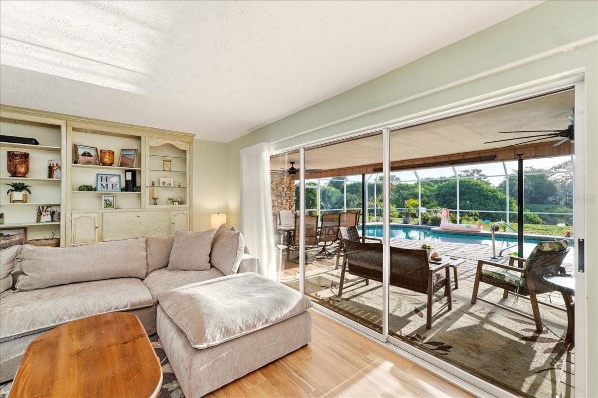 Single Family Residence at 413 SIGNORELLI DR, NOKOMIS, photo 11 of 44