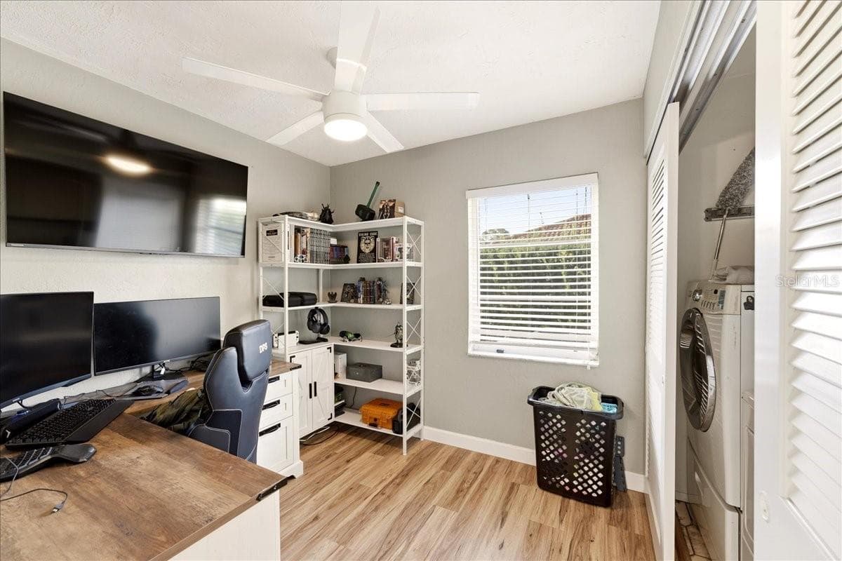 Multipurpose Laundry Room off of kitchen - 413 SIGNORELLI DR, NOKOMIS