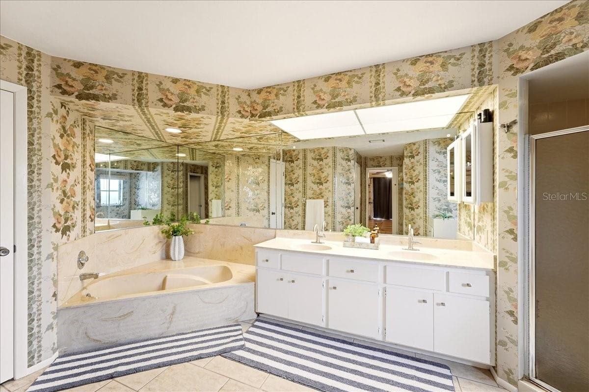 Primary Bath - 413 SIGNORELLI DR, NOKOMIS