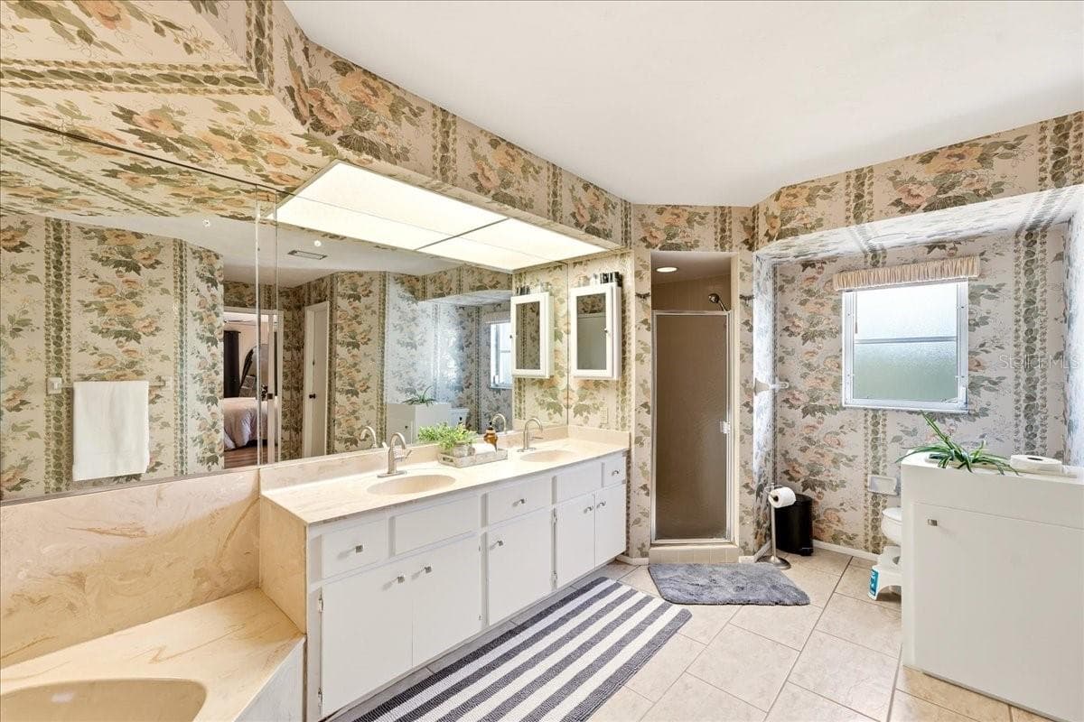 Primary Bath - 413 SIGNORELLI DR, NOKOMIS