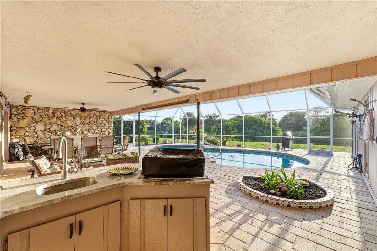 Single Family Residence at 413 SIGNORELLI DR, NOKOMIS, photo 38 of 44