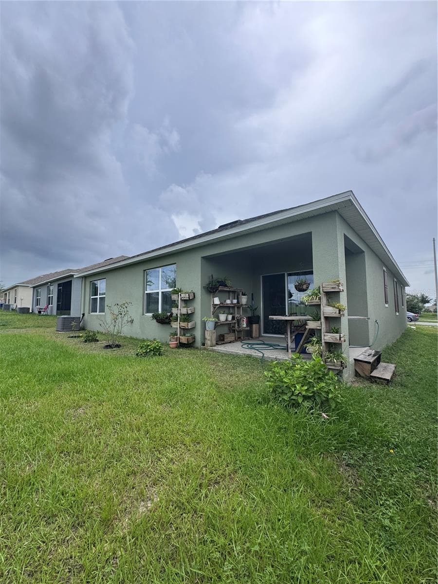 Single Family Residence at 641 GRIFFON AVE, LAKE ALFRED, photo 6 of 46