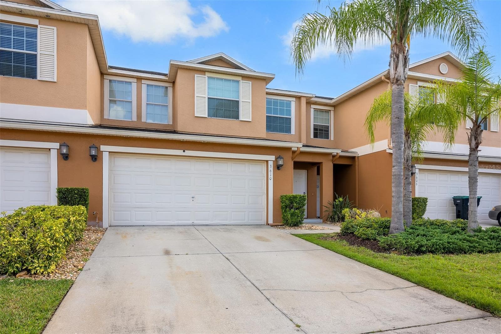 Townhouse at 3610 RODRICK CIR, ORLANDO, photo 2 of 38