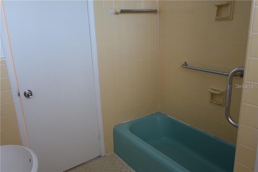 Condominium at 200 N BETTY LN #2E, CLEARWATER, photo 8 of 13