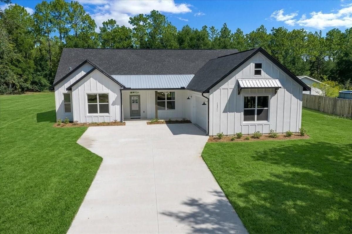 Single Family Residence at 13511 SW 64TH ST RD, OCALA, photo 2 of 65