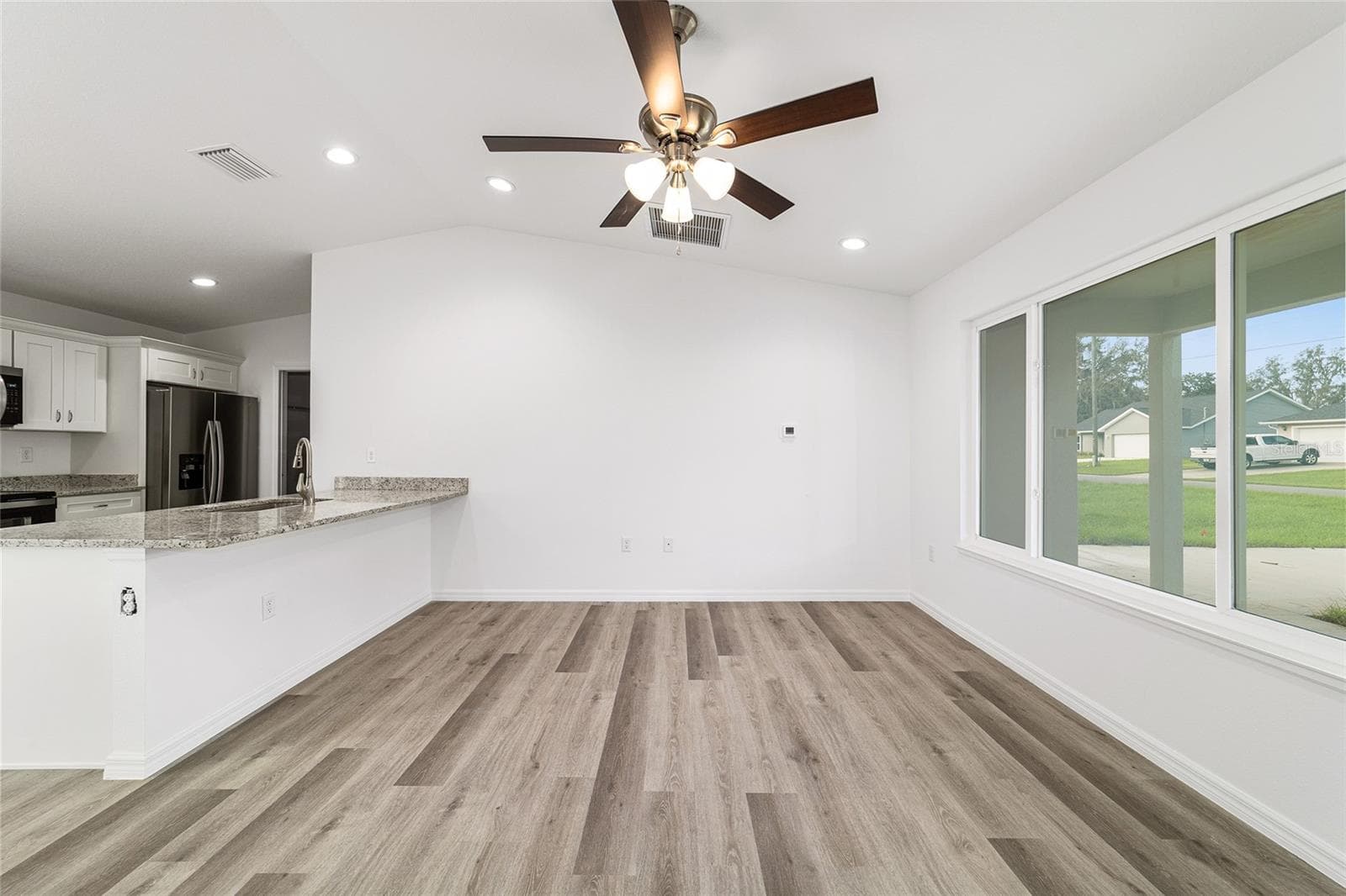 Single Family Residence at 34 MAPLE LN, OCKLAWAHA, photo 9 of 45