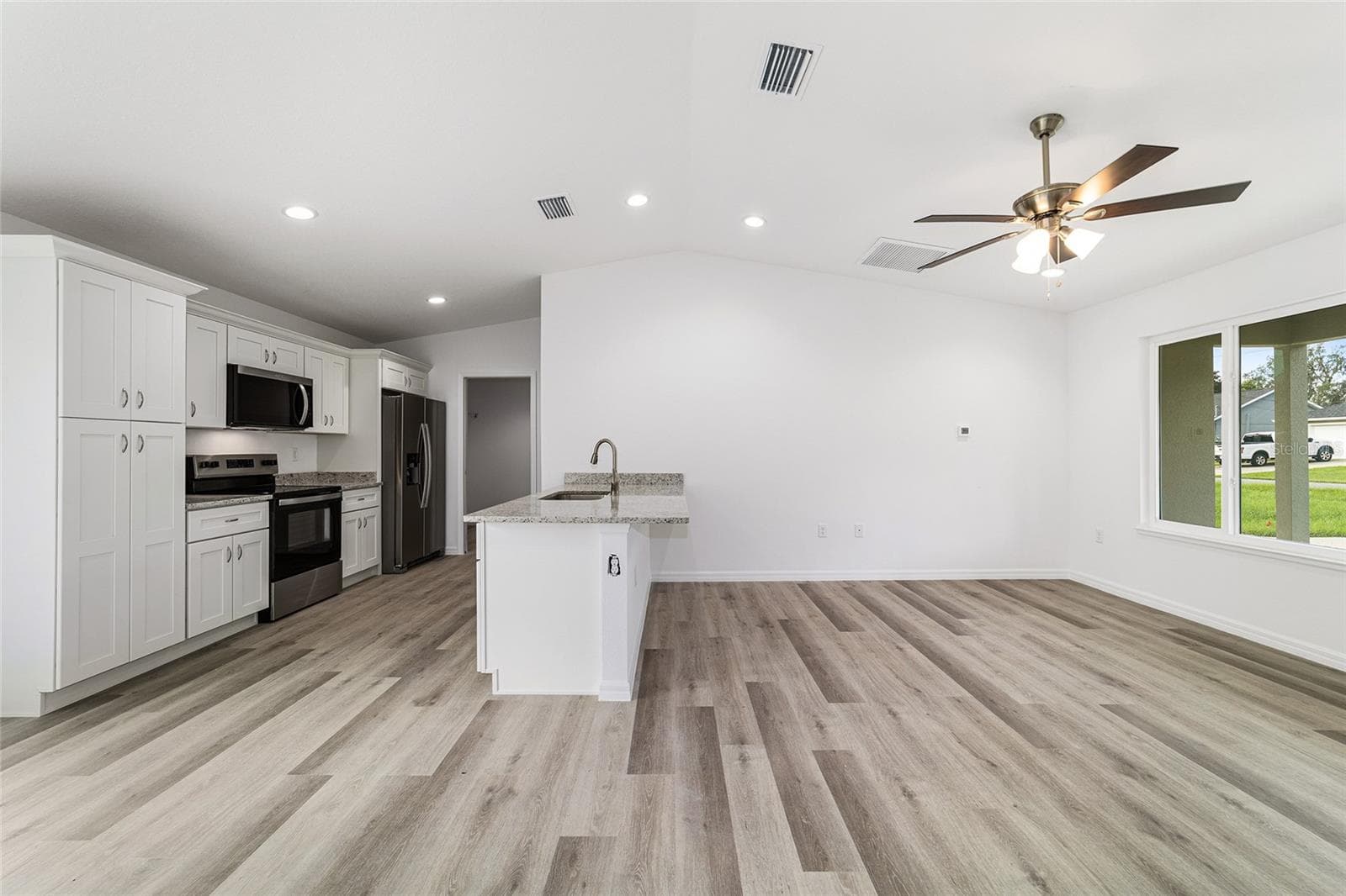 Single Family Residence at 34 MAPLE LN, OCKLAWAHA, photo 17 of 45