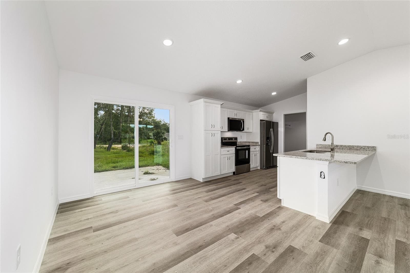 Single Family Residence at 34 MAPLE LN, OCKLAWAHA, photo 18 of 45