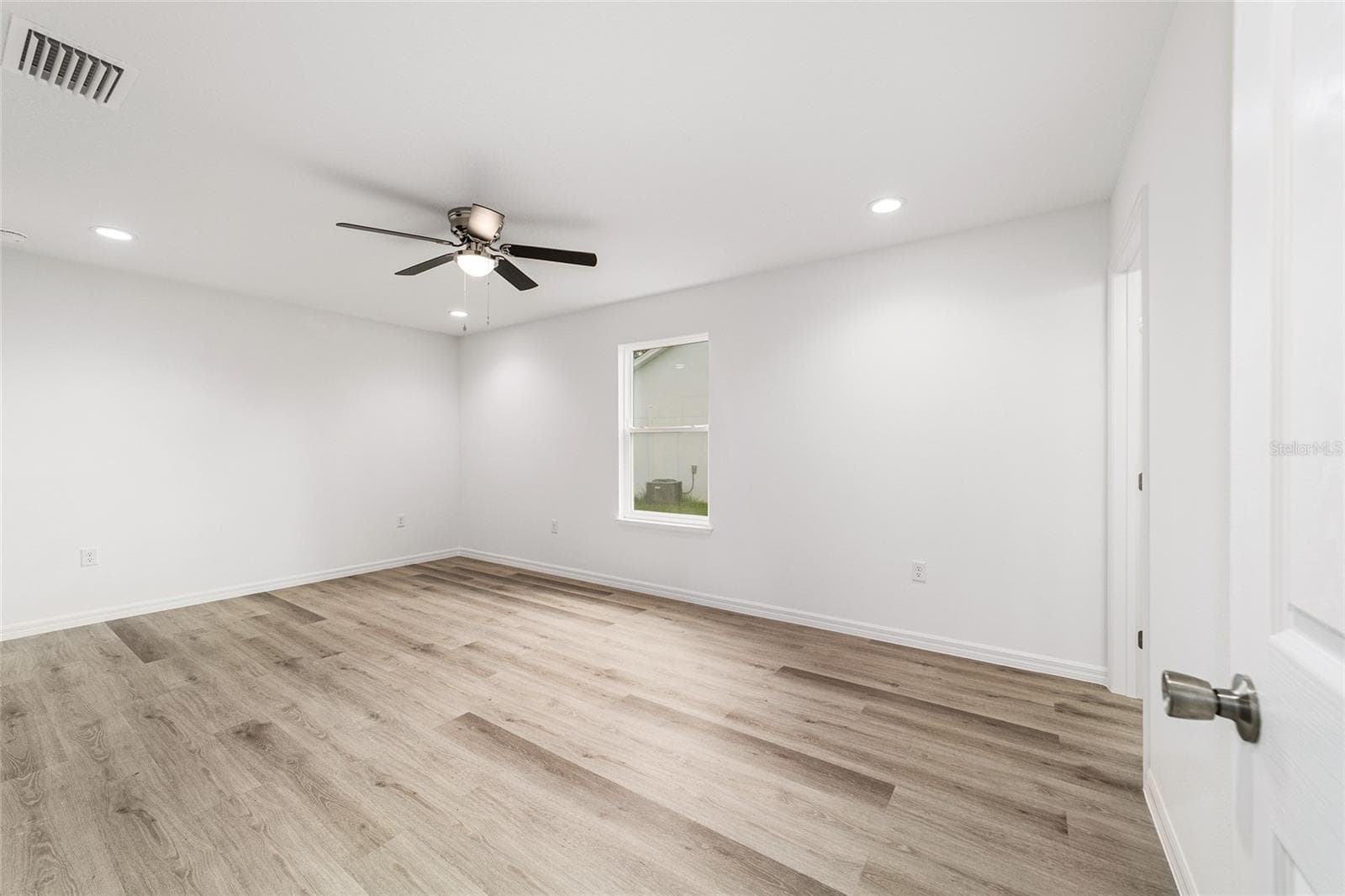 Single Family Residence at 34 MAPLE LN, OCKLAWAHA, photo 29 of 45