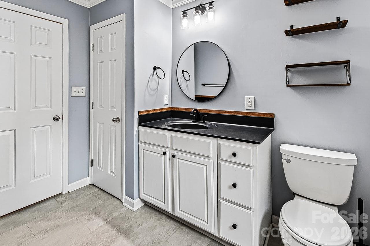 Single Family Residence at 4918 Kaysboro Drive, Winston Salem, photo 16 of 24