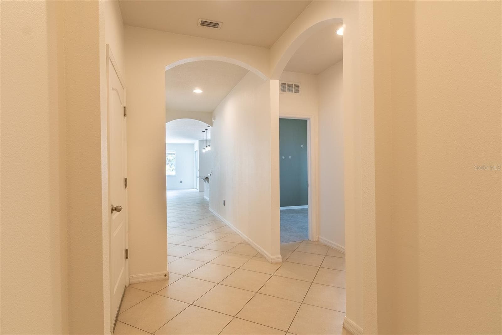 Single Family Residence at 12152 LEDBURY COMMONS DR, GIBSONTON, photo 10 of 43
