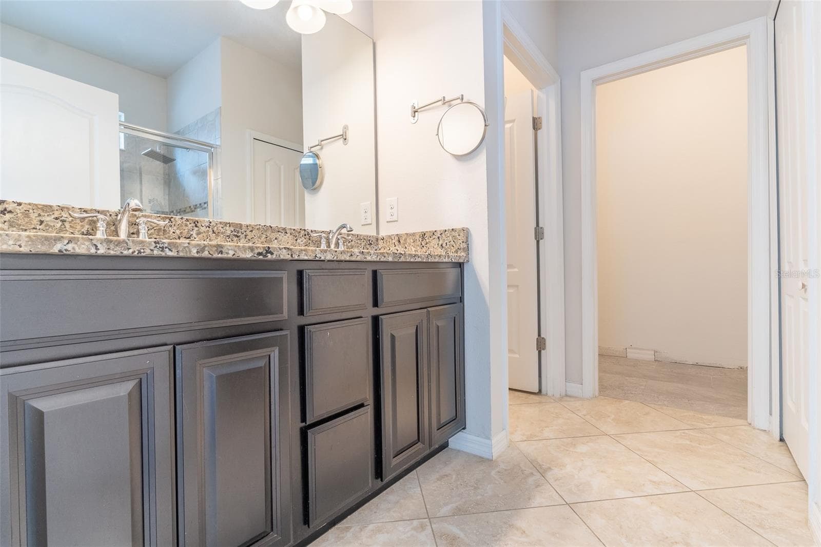 Single Family Residence at 12152 LEDBURY COMMONS DR, GIBSONTON, photo 19 of 43