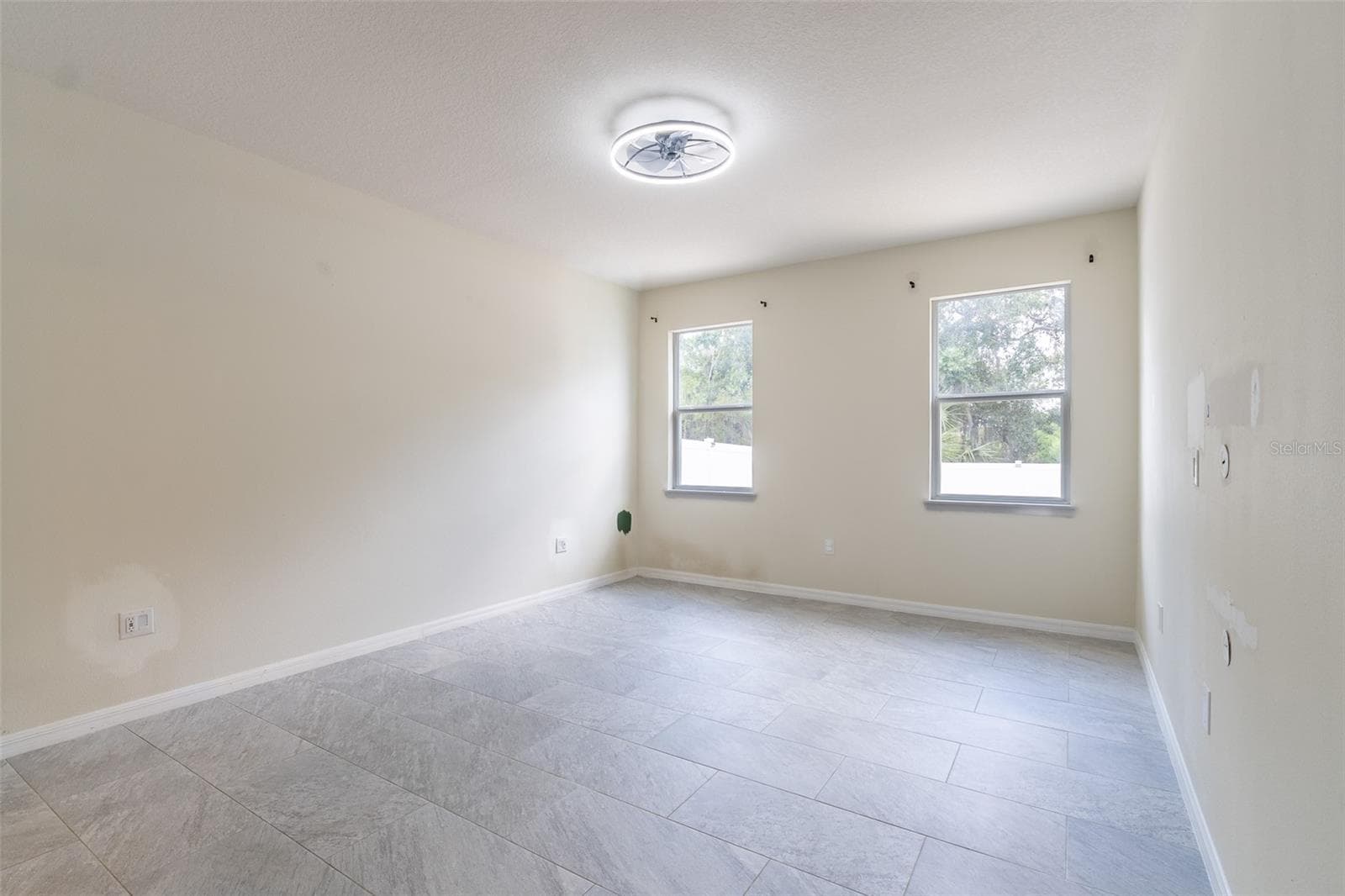 Single Family Residence at 12152 LEDBURY COMMONS DR, GIBSONTON, photo 21 of 43