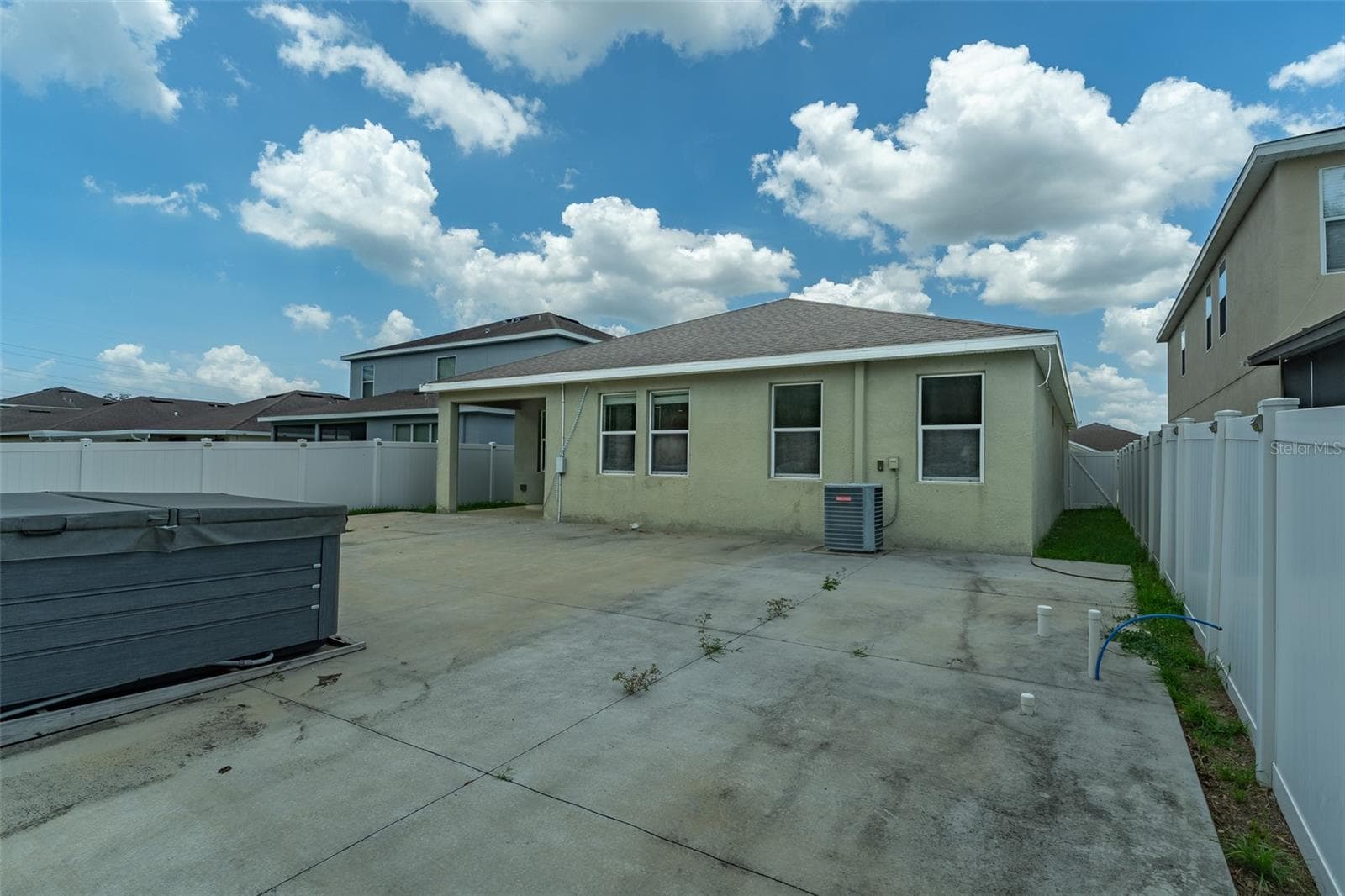 Single Family Residence at 12152 LEDBURY COMMONS DR, GIBSONTON, photo 26 of 43