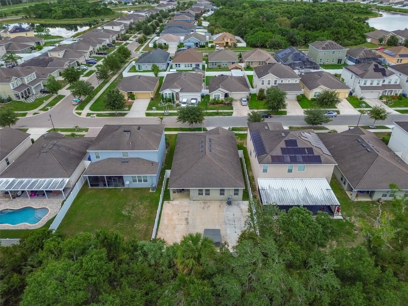 Single Family Residence at 12152 LEDBURY COMMONS DR, GIBSONTON, photo 32 of 43