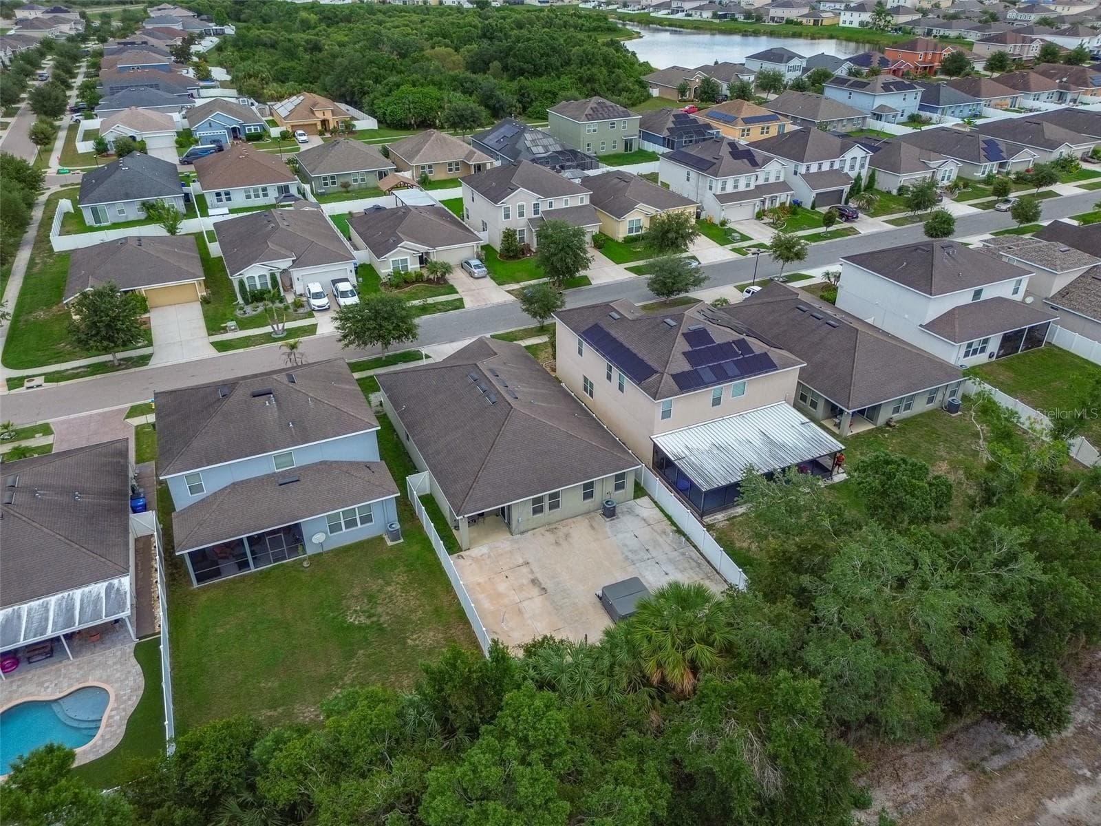 Single Family Residence at 12152 LEDBURY COMMONS DR, GIBSONTON, photo 34 of 43