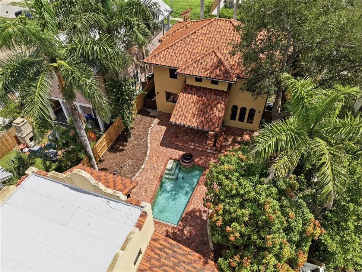 Colombian Raised Profile Roof Tiles and Brick Pavers - 1719 7TH ST, SARASOTA