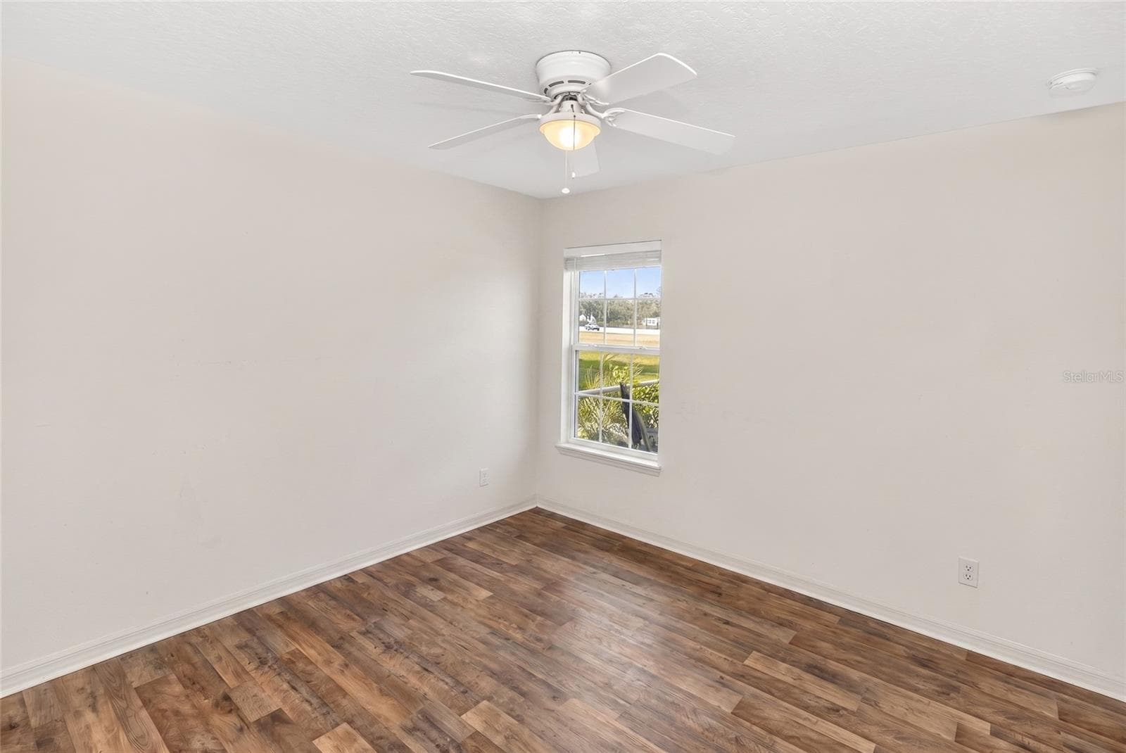 Single Family Residence at 3393 BALTIC SEA BLVD, TAVARES, photo 18 of 40