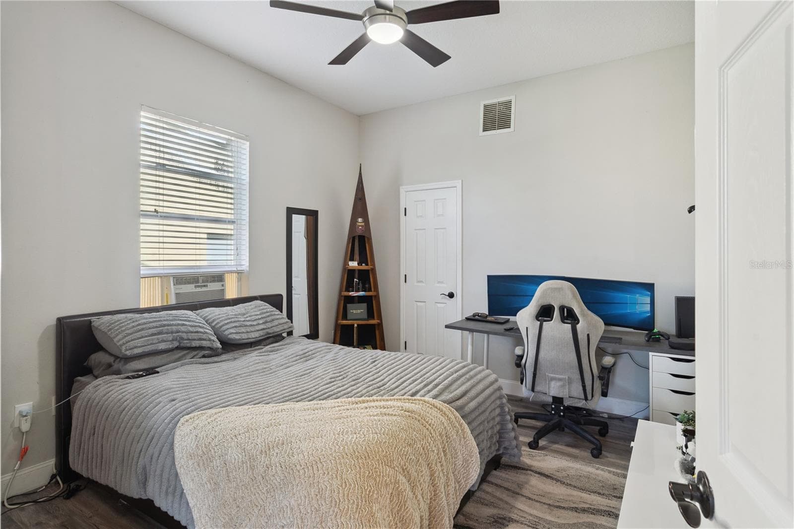 Single Family Residence at 1727 SOUTHERN OAK LOOP, MINNEOLA, photo 18 of 34