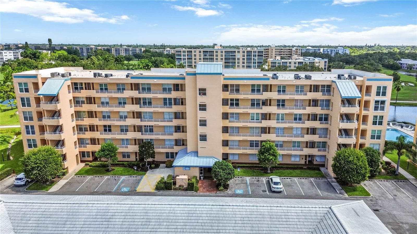 4550 PINEBROOK CIR #605