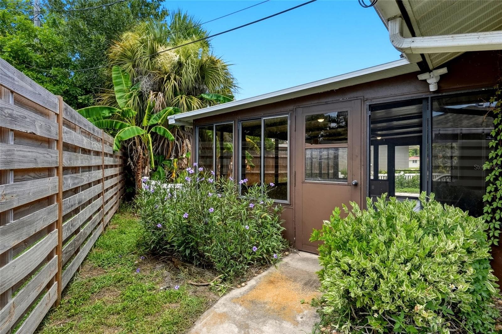 Single Family Residence at 2711 GULF GATE DR, SARASOTA, photo 24 of 30