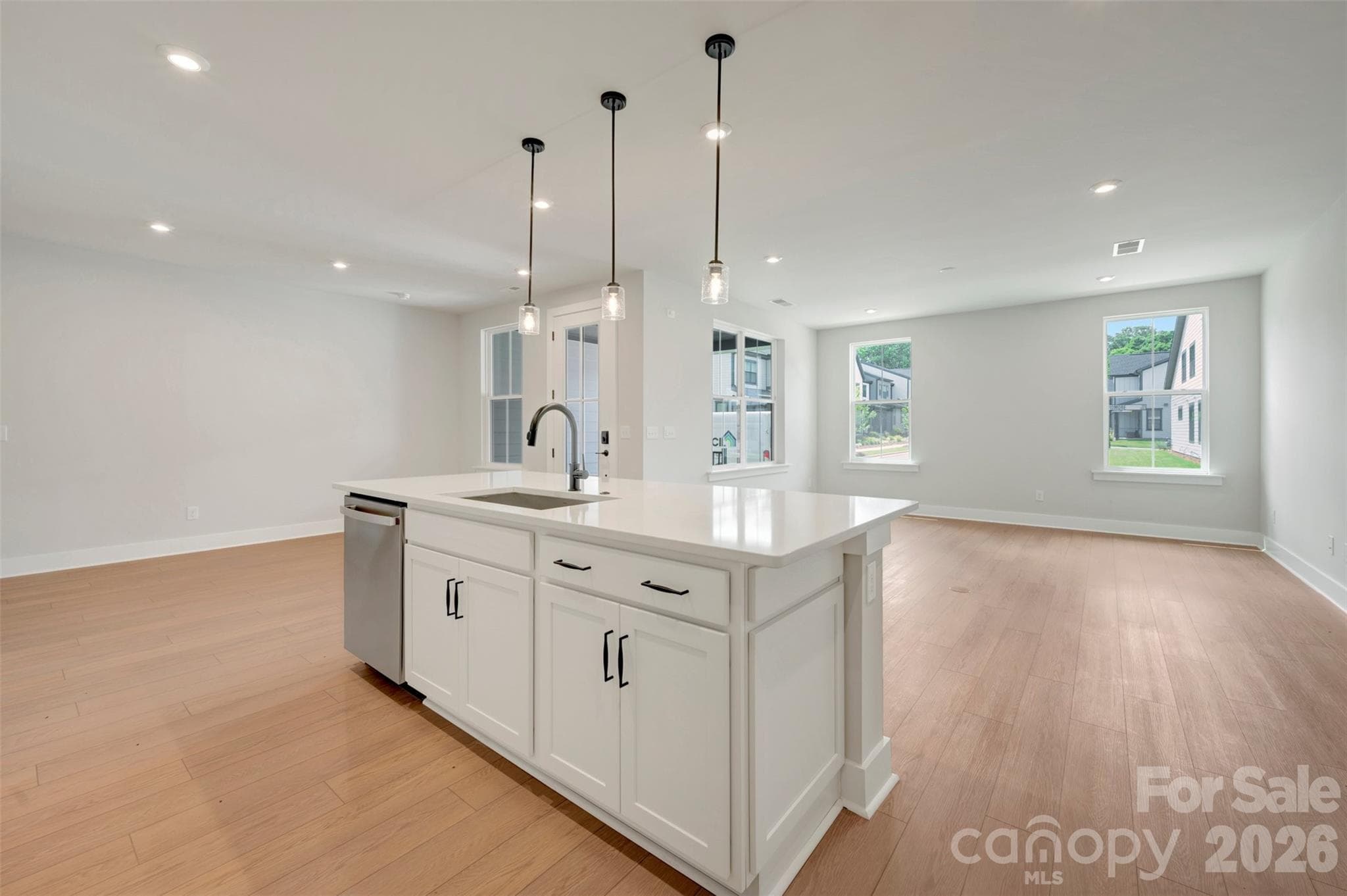 Kitchen island with a single bowl stainless steel sink - 314 Ardmore Drive, Belmont