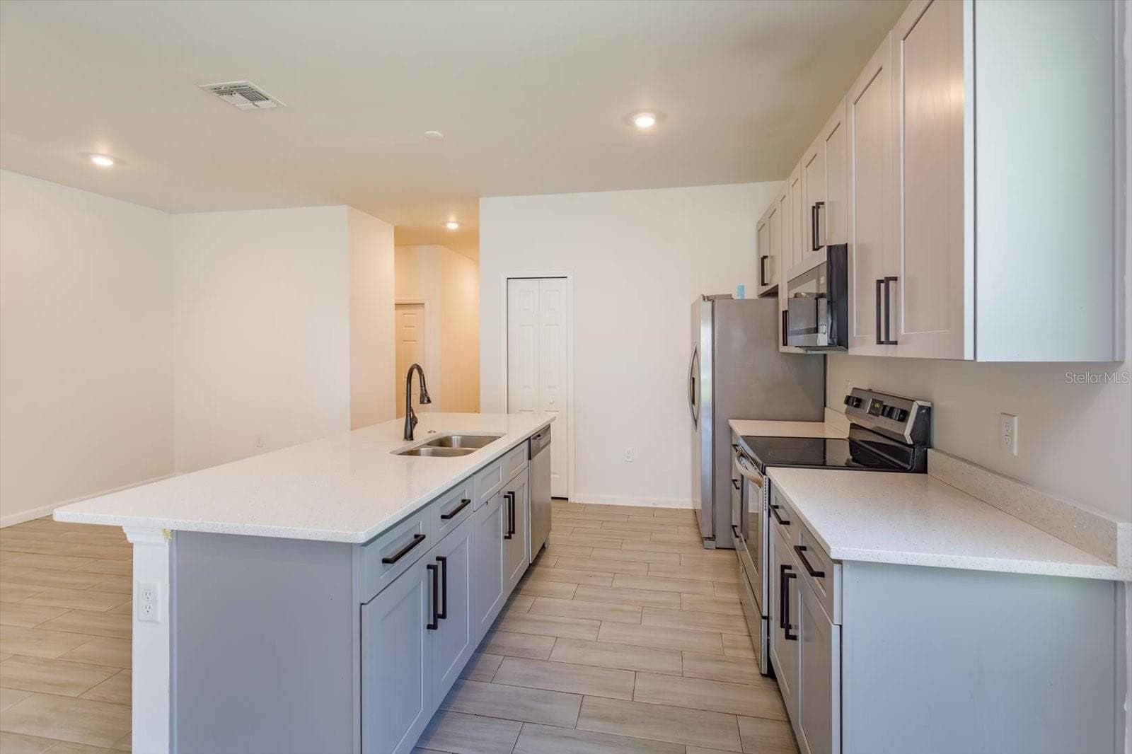 Single Family Residence at 1022 36TH, ORLANDO, photo 5 of 22