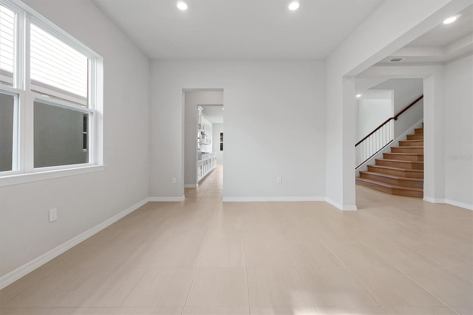 Single Family Residence at 8399 PARK CLIFF WAY, ORLANDO, photo 7 of 65