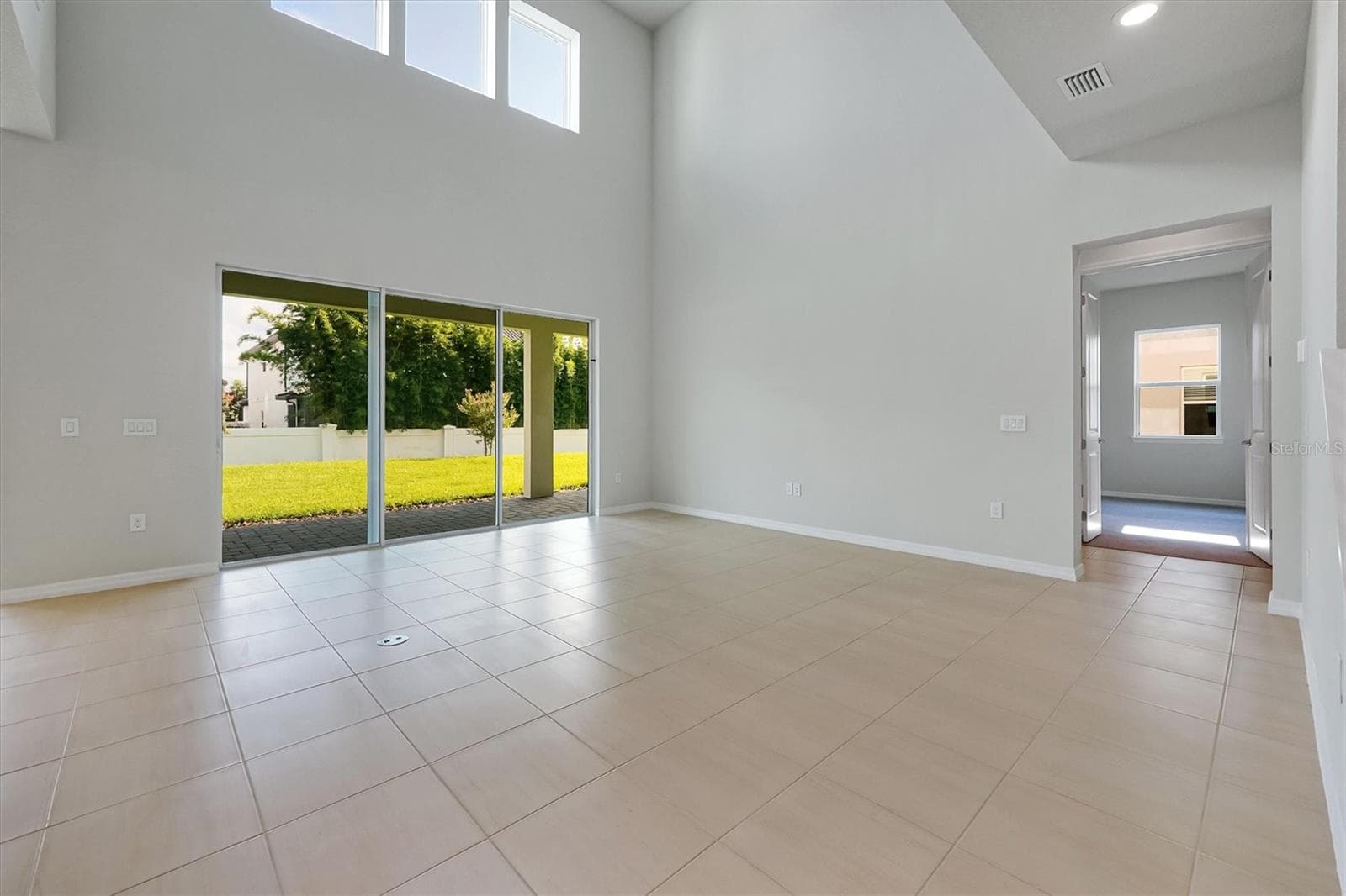 Single Family Residence at 8399 PARK CLIFF WAY, ORLANDO, photo 8 of 65