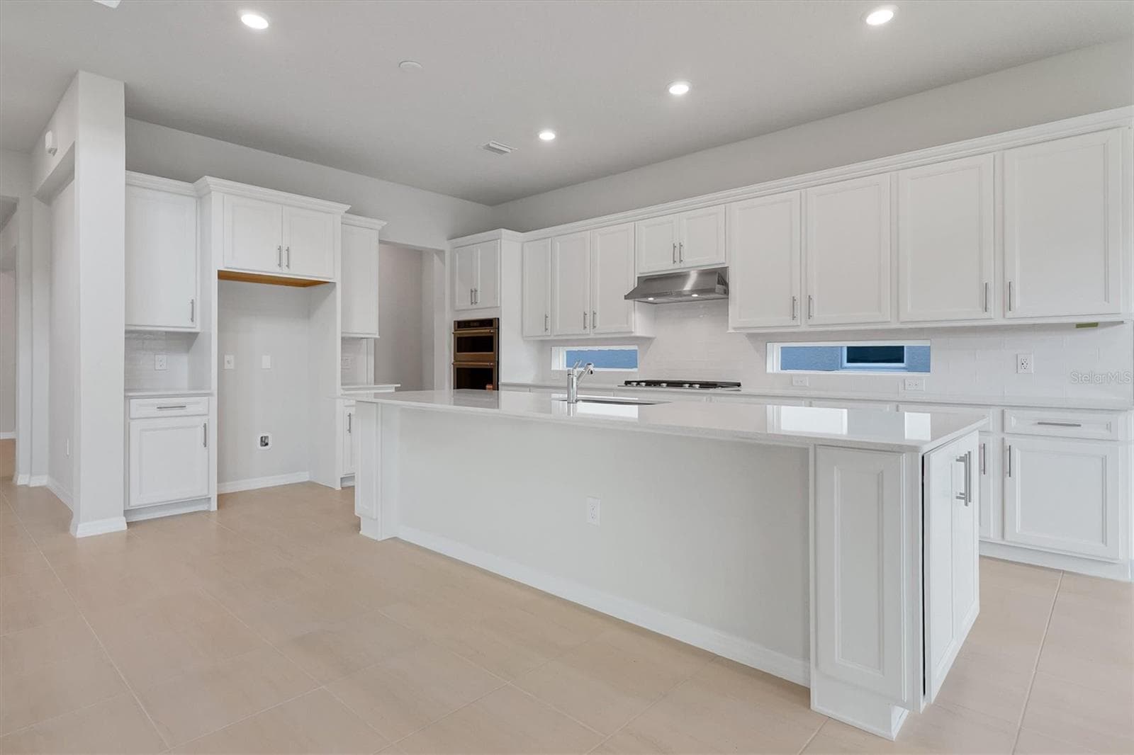 Single Family Residence at 8399 PARK CLIFF WAY, ORLANDO, photo 11 of 65
