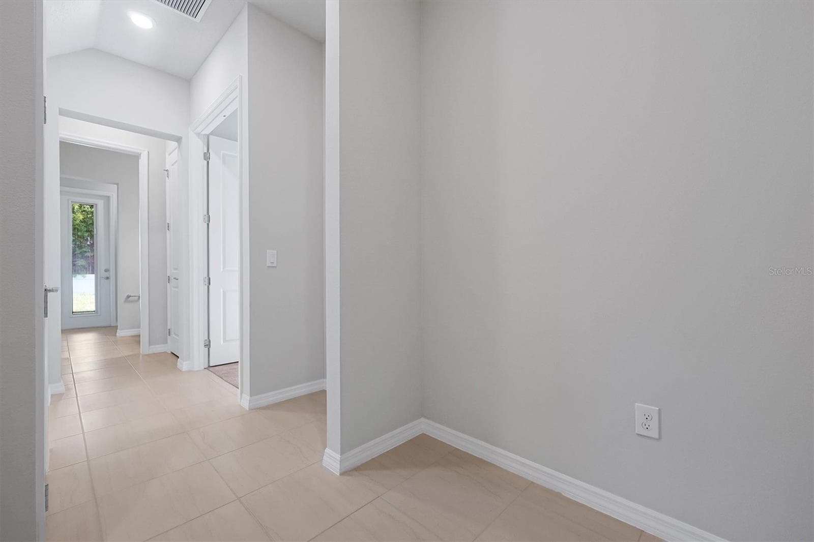 Single Family Residence at 8399 PARK CLIFF WAY, ORLANDO, photo 20 of 65