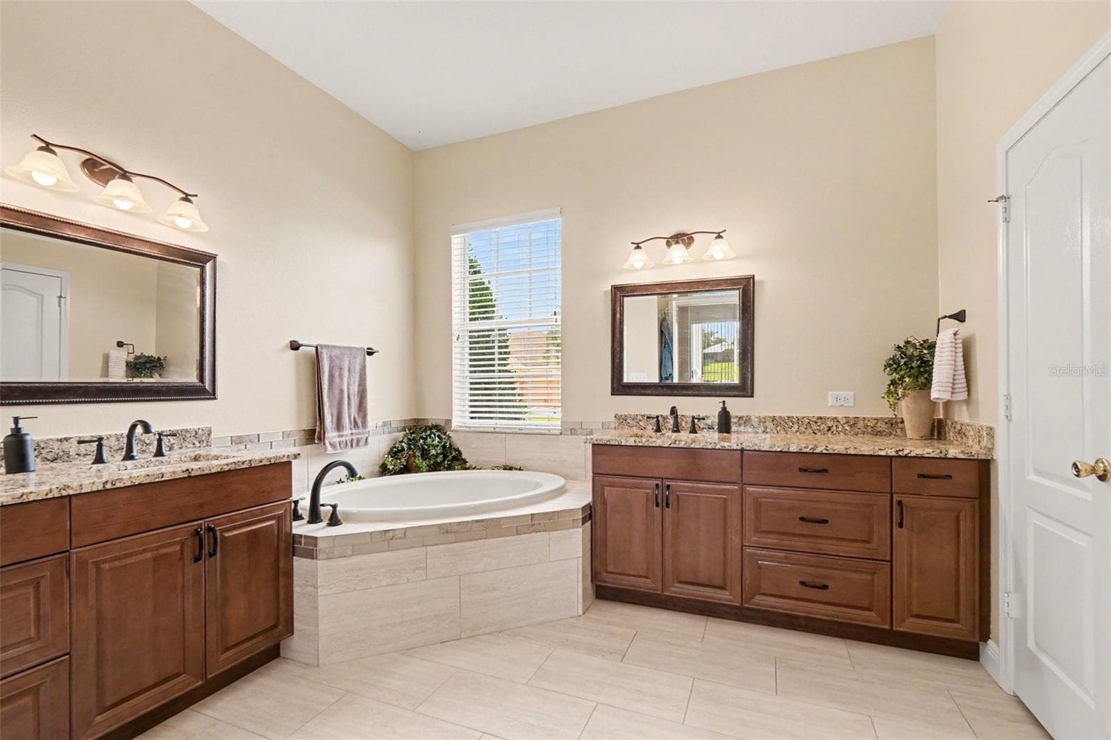 Single Family Residence at 25741 RISEN STAR DR, WESLEY CHAPEL, photo 3 of 29